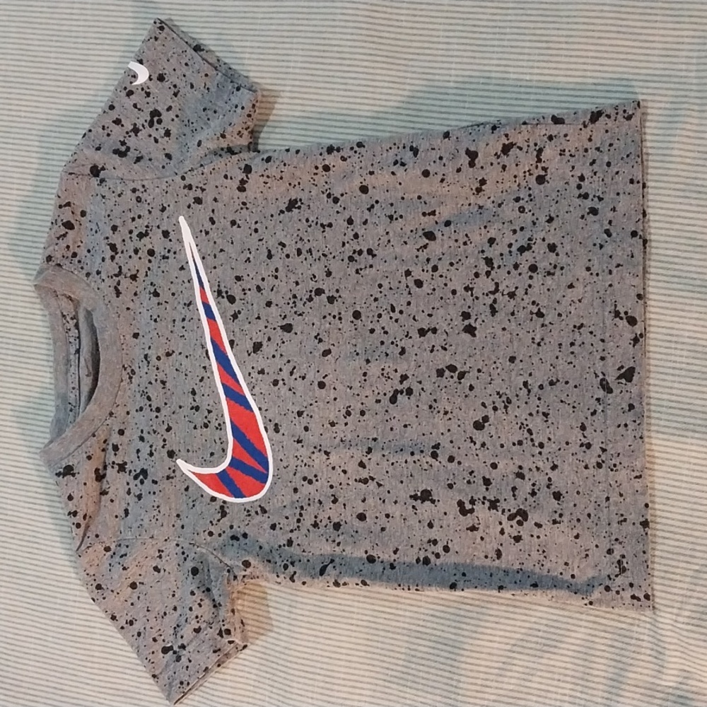Boys' Grey splatter print Nike Tee Size 5